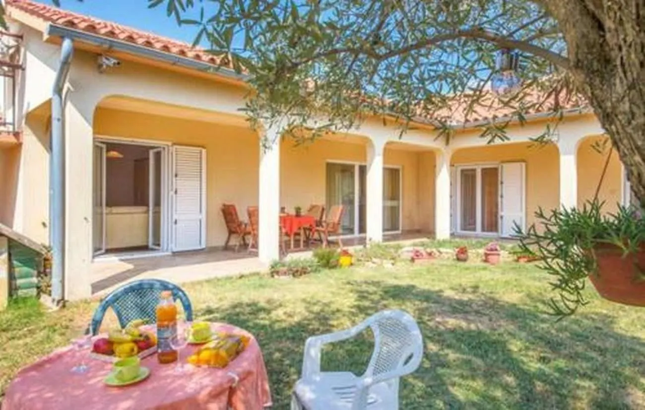 Apartments With A Parking Space Vodnjan, Fazana - 22532